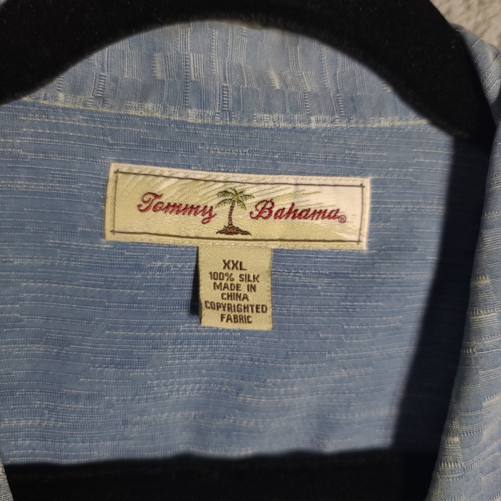 Tommy Bahama Blue Casual Lightweight Shirt - Picture 3 of 9